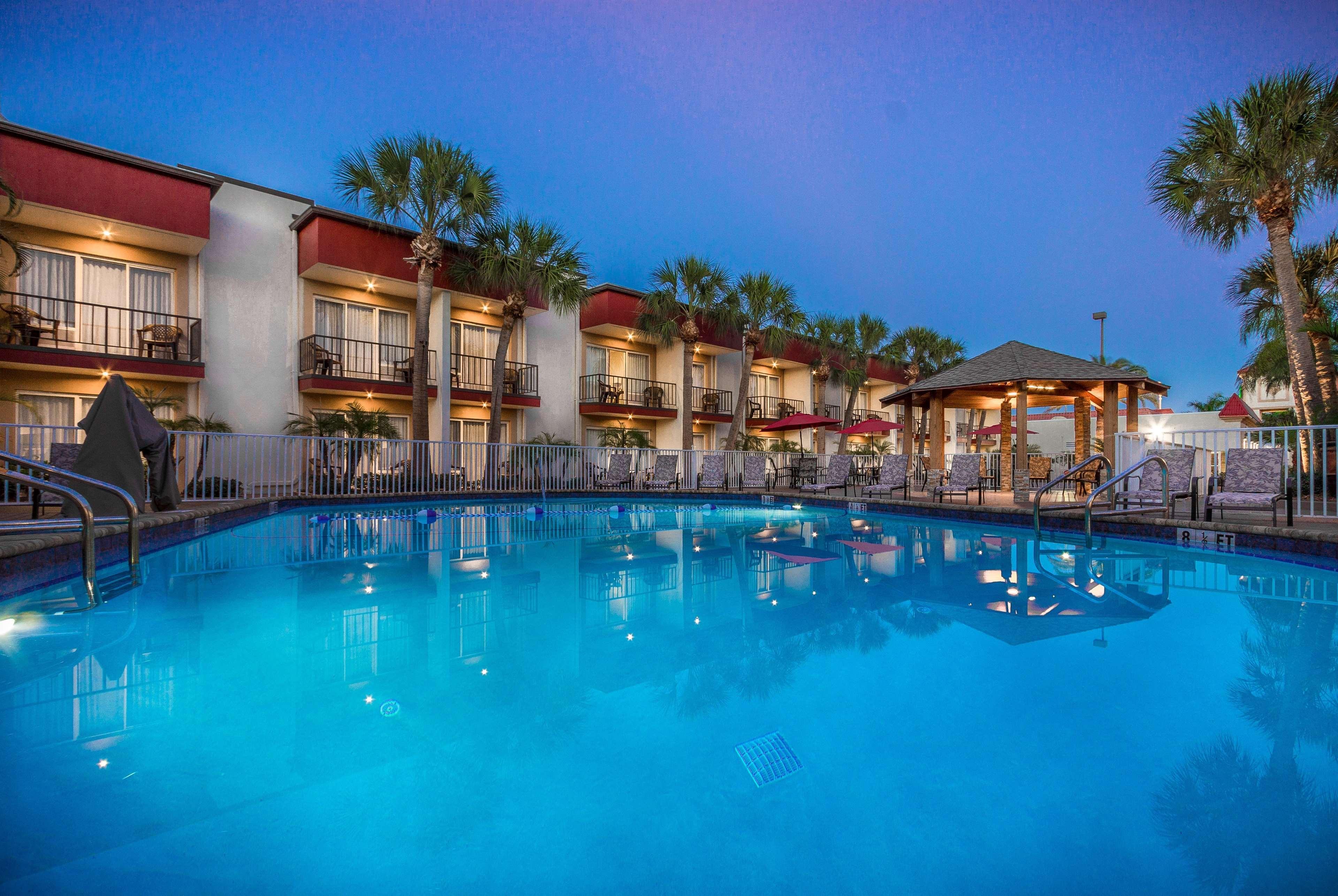 La Quinta By Wyndham Clearwater Central Exterior photo